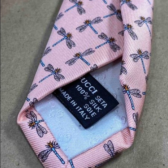Authentic Gucci Pink Silk Dragonfly Tie 58" - Picture 6 of 9